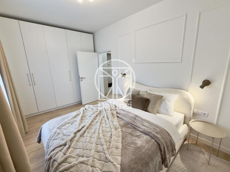 Apartament cu 3 camere decomandat în Exterior Vest