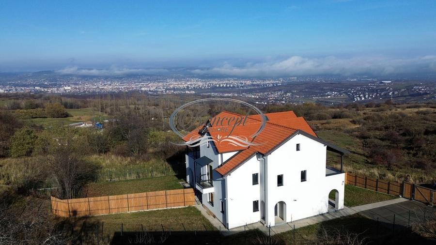 Duplex cu 5 camere cu Teren 403 Mp în Feleacu