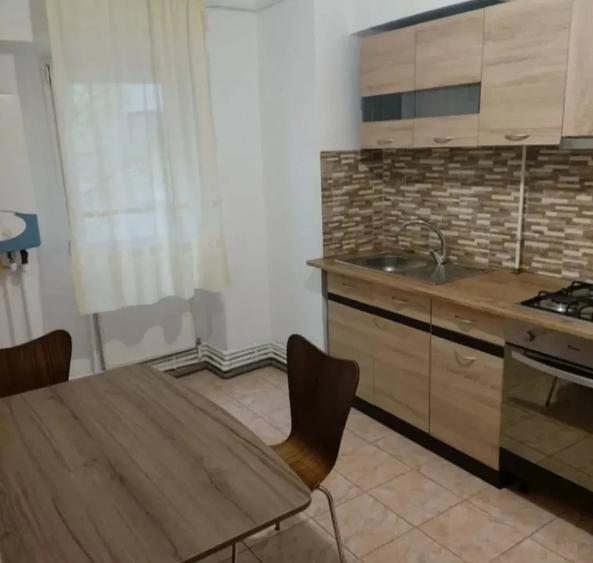 Apartament cu 2 camere decomandat în Cug