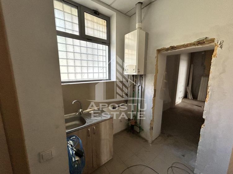 Spațiu comercial, de 153 mp, în P-ța Maria