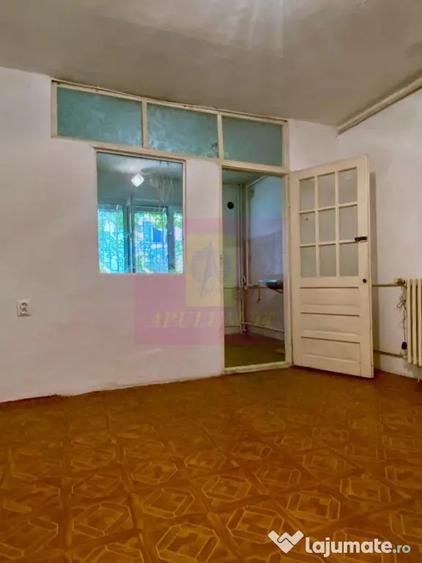 Apartament cu 2 camere decomandat în Apusului