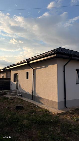 Casă cu 3 camere cu Teren 300 Mp în Central