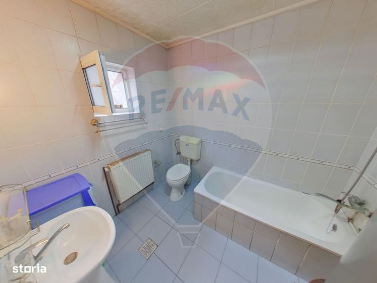 Casă cu 3 camere cu Teren 1262 Mp în Vad