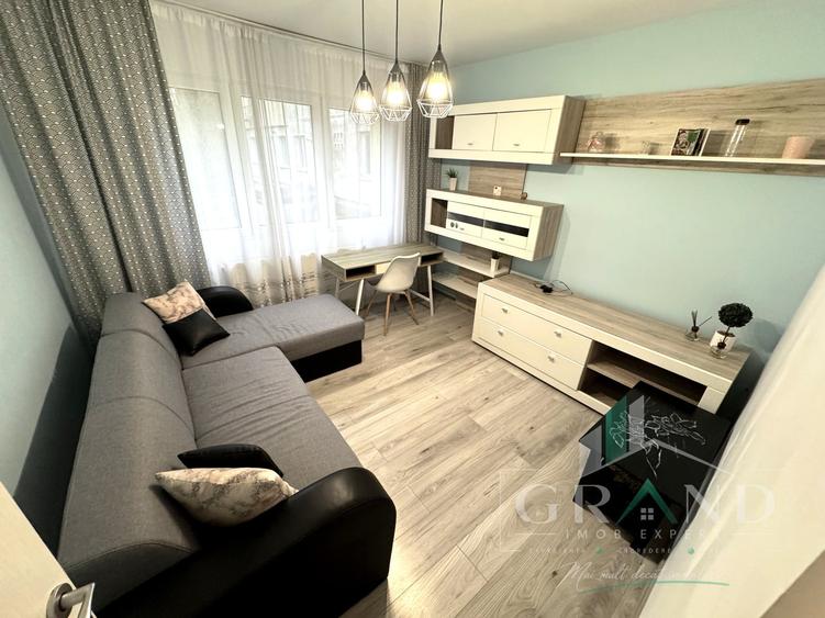 Apartament cu 2 camere decomandat, mobilat în Central
