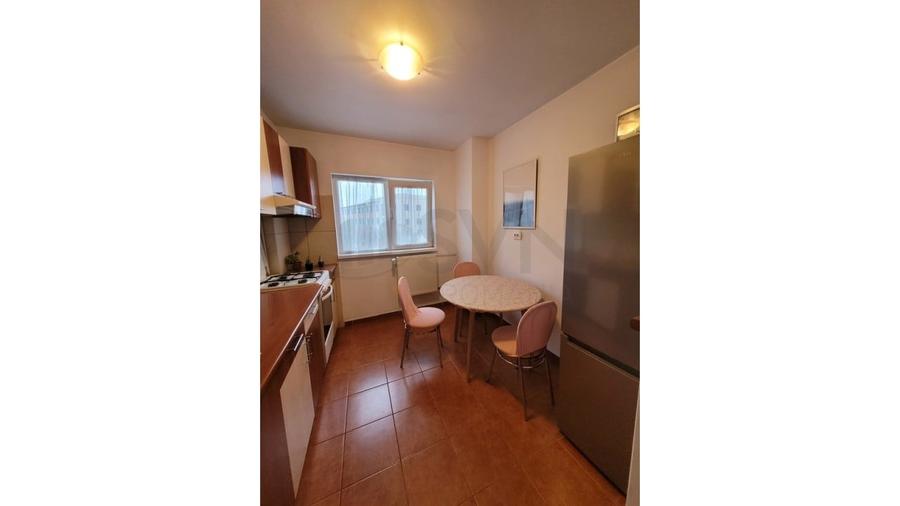 Apartament cu 2 camere semidecomandat, mobilat în Panduri