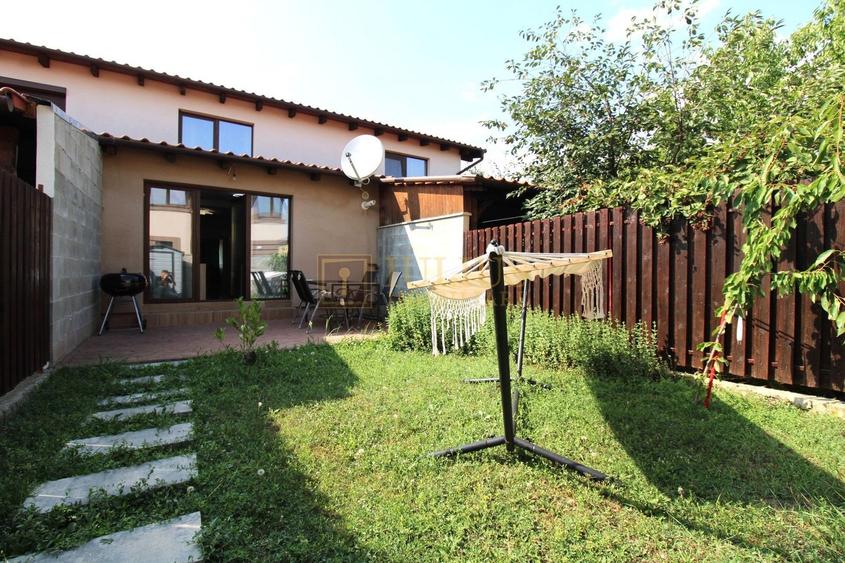 Casă cu 4 camere cu Canalizare în Dumbrăvița