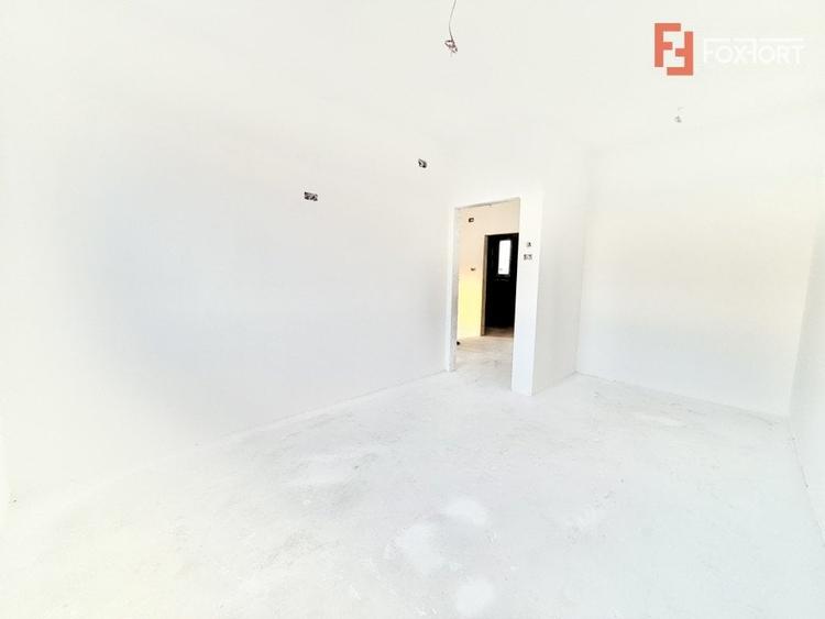 Duplex cu 4 camere cu Canalizare în Moșnița Veche