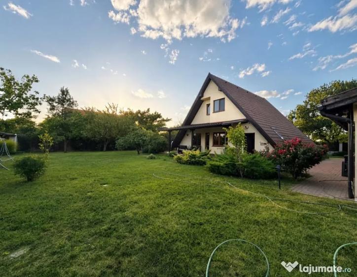 Casă cu 4 camere cu Teren 1050 Mp în Sânmihaiu Român