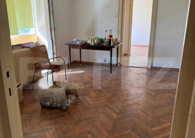 Apartament cu 2 camere semidecomandat în P-ța Unirii