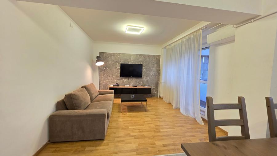 Apartament cu 3 camere decomandat în Unirii
