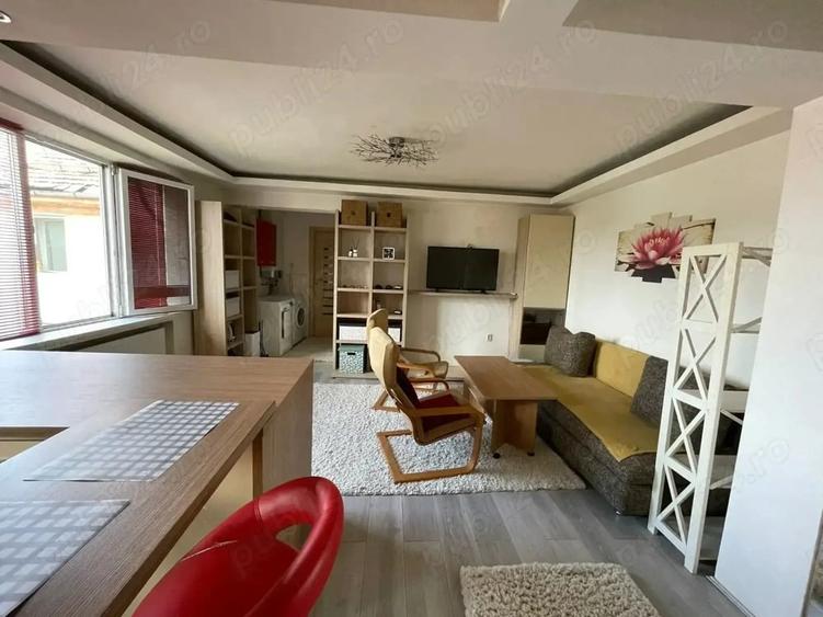 Apartament cu 2 camere semidecomandat în Central