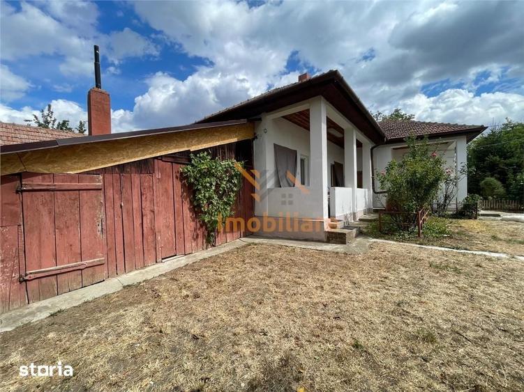Casă cu 4 camere cu Teren 1439 Mp în Iorga