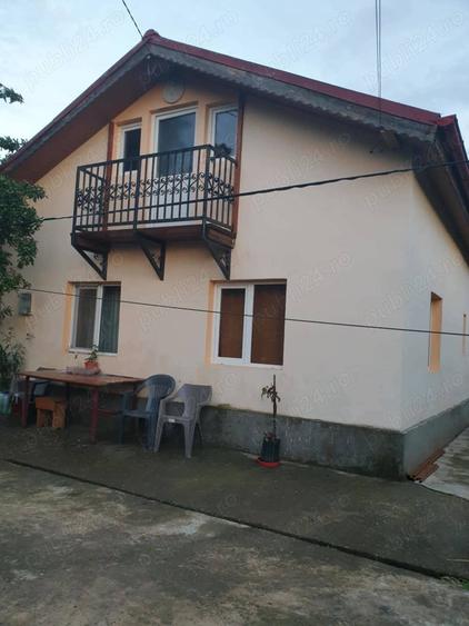 Casă cu 4 camere cu Teren 1850 Mp în Sitaru