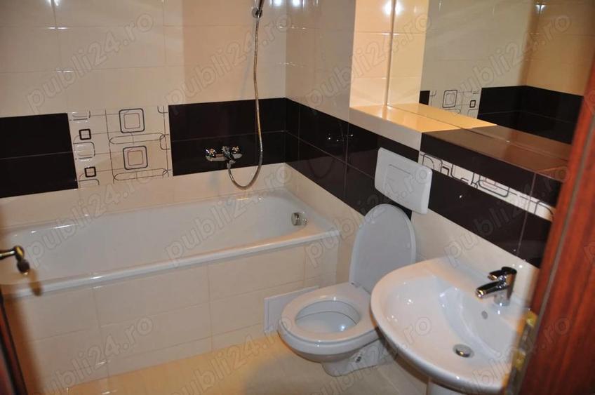 Apartament cu 2 camere decomandat în Podul de Fier