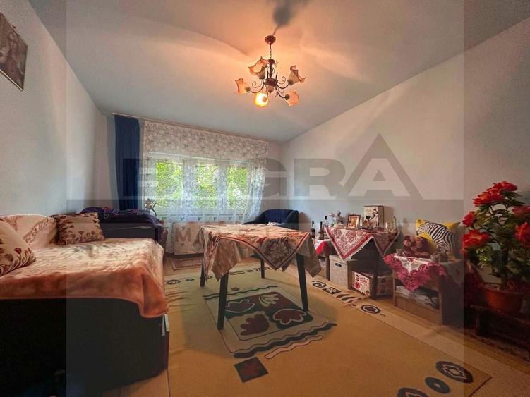 Apartament cu 4 camere decomandat în Central