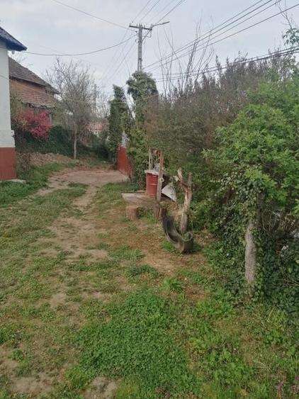 Casă individuală cu 4 camere cu Canalizare în Sânmihaiu Almașului