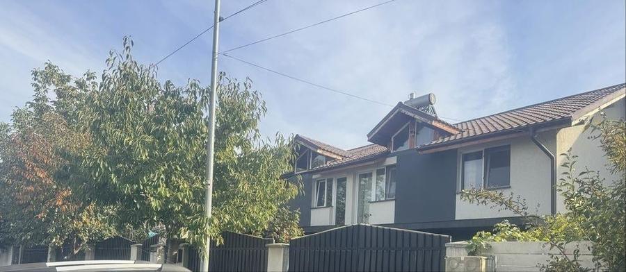 Duplex cu 4 camere cu Teren 300 Mp în Sud-Est