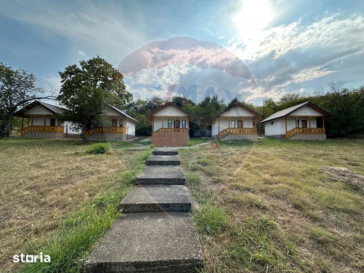 Spațiu comercial, de 1,700 mp, în Obrejița