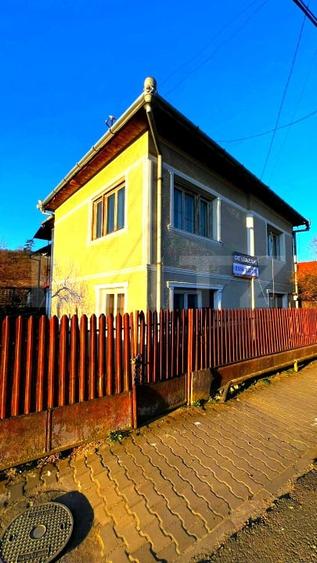 Casă individuală cu 5 camere cu Teren 1950 Mp în Blaj