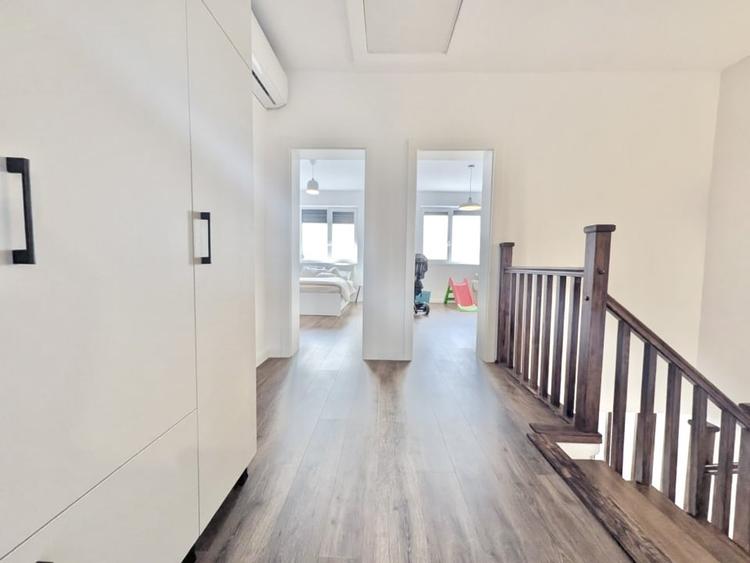 Duplex cu 4 camere cu Teren 250 Mp în Giroc