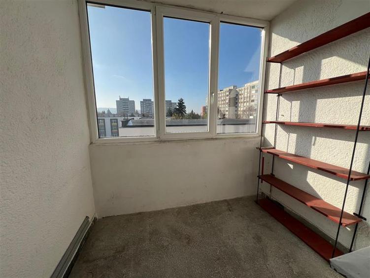 Apartament cu 4 camere decomandat în 1848
