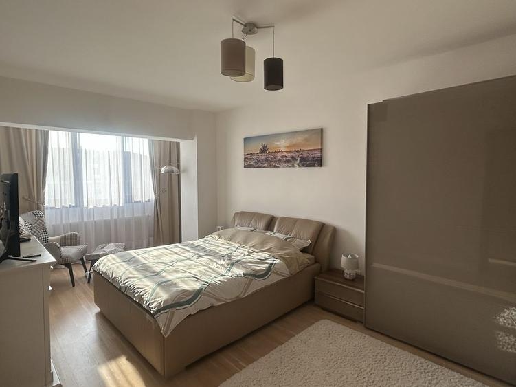 Apartament cu 3 camere decomandat în Herăstrău