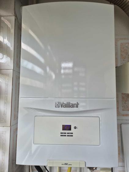 Apartament cu 3 camere decomandat în Exterior Vest