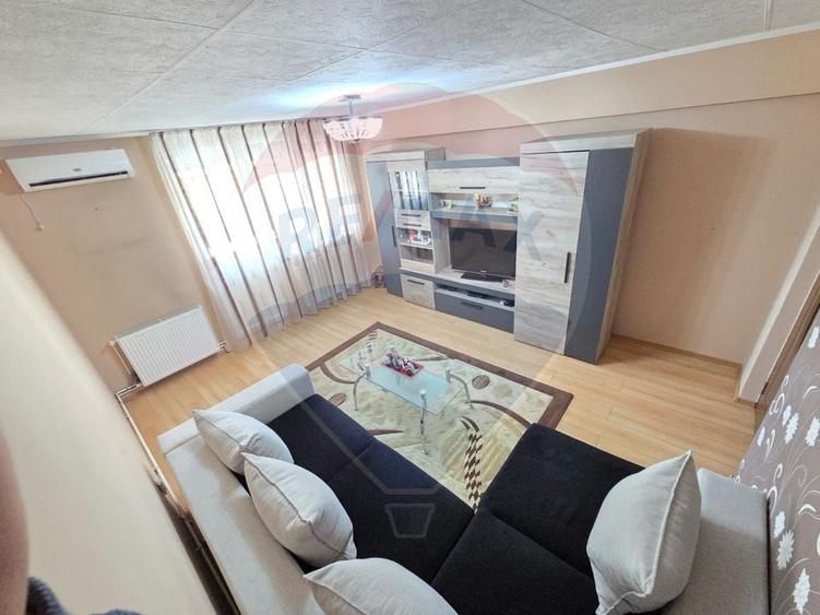 Apartament cu 2 camere decomandat, mobilat în Ultracentral