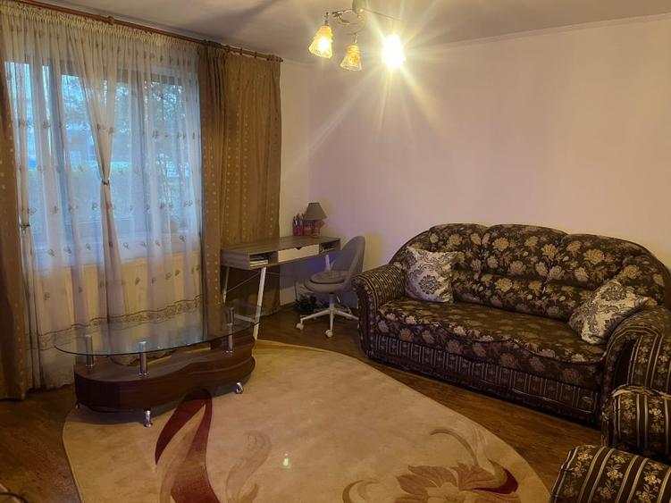 Apartament cu 3 camere decomandat în Frumoasa