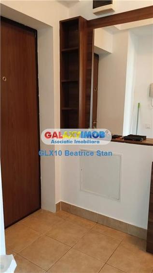 Apartament cu 2 camere semidecomandat, mobilat în Apusului