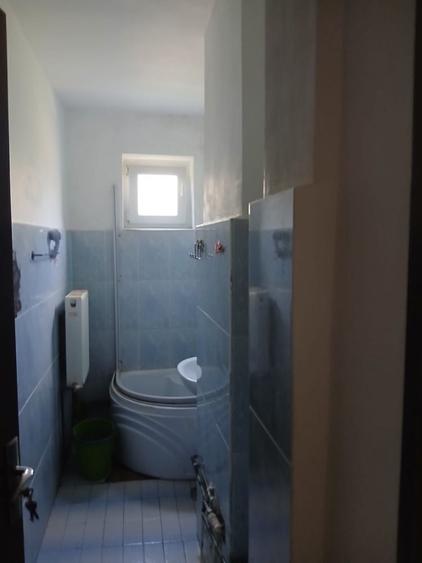 Inchiriez apartament 2 camere Piata 1 mai - 3