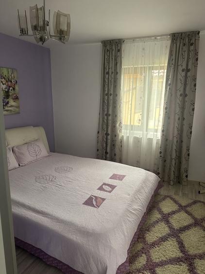 Casă cu 4 camere cu Teren 380 Mp în Central