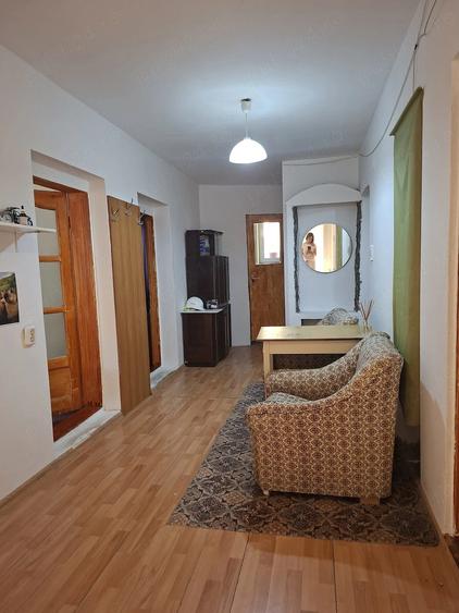 Apartament cu 2 camere decomandat în Europa
