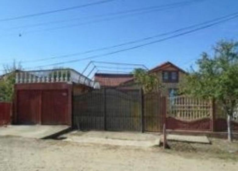 Cota 1/2 din casa si teren Podeni, jud. Arges - ID: R1983482 - 2