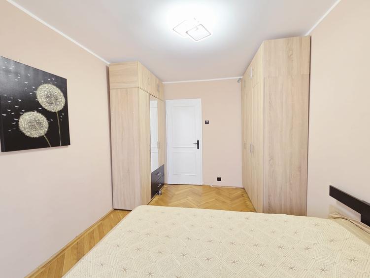 Apartament cu 3 camere decomandat în Mazepa 2