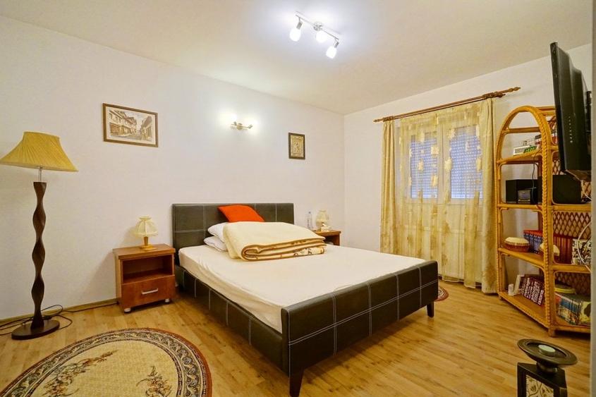 Casă individuală cu 22 camere cu Piscina în Bălteni