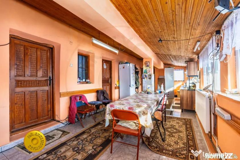 Casă cu 5 camere cu Teren 5232 Mp în Căldăraru