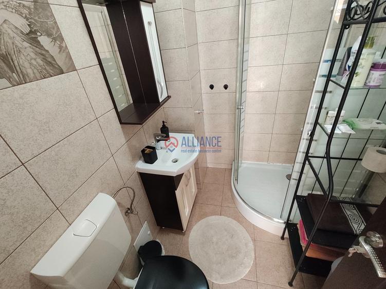Garsonieră decomandată în Central