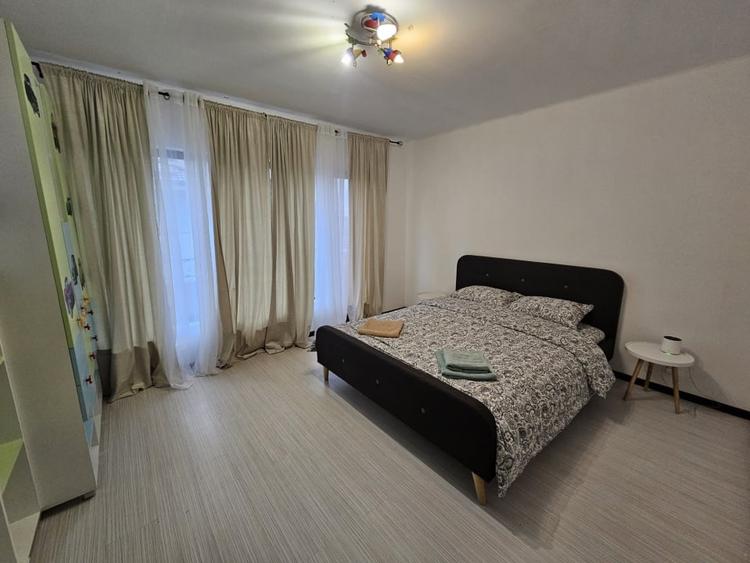 Casă individuală cu 5 camere cu Piscina în Cârcea