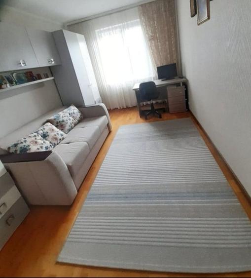 Apartament cu 2 camere decomandat în Basarabia