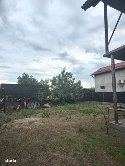 Casă cu 4 camere în Șimnicu de Sus
