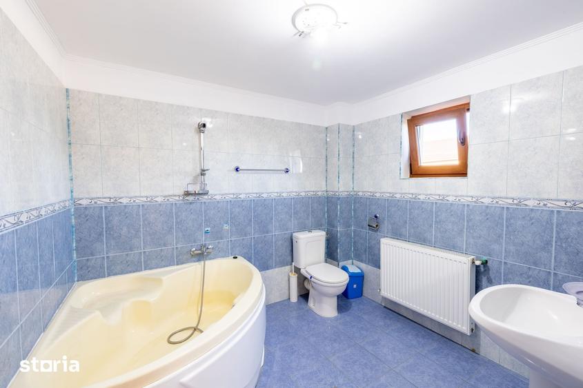 Casă cu 5 camere cu Teren 1163 Mp în Cornetu