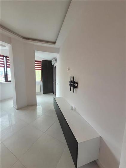 Apartament cu 2 camere decomandat, mobilat în Central