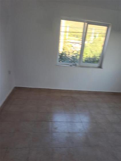 Casă cu 4 camere cu Teren 400 Mp în Pănet