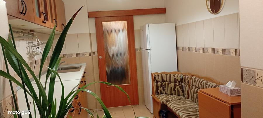Apartament cu 3 camere decomandat în B-dul București