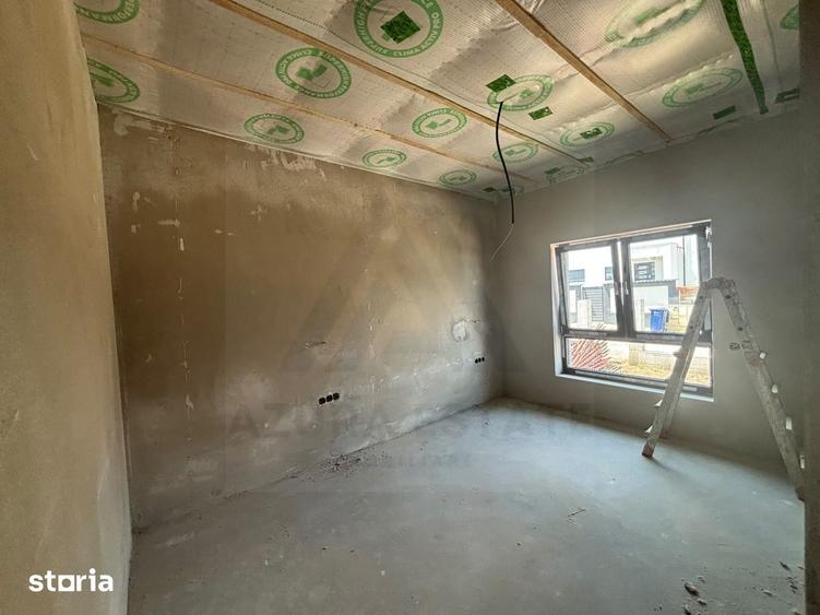 Casă cu 4 camere cu Teren 430 Mp în Cristian
