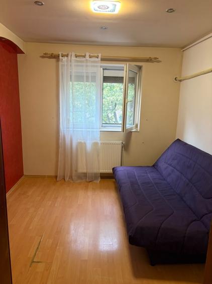 Apartament cu 3 camere decomandat în Rogerius