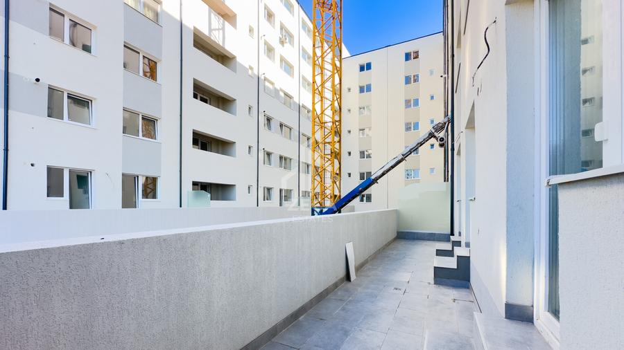 Apartament cu 3 camere decomandat în Berceni