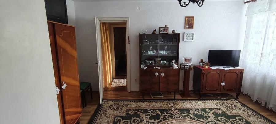 Apartament cu 2 camere semidecomandat în Exterior Vest