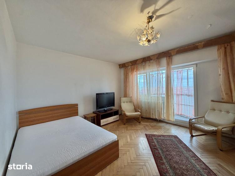 Garsonieră decomandată în Fabric